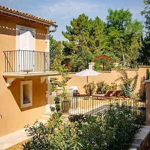 le-mas-de-roussillon.fr-provencehotel.com/